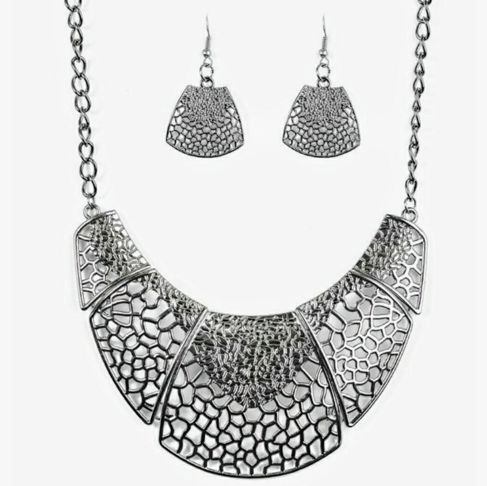 NEW LISTING! Bib style necklace and earrings set